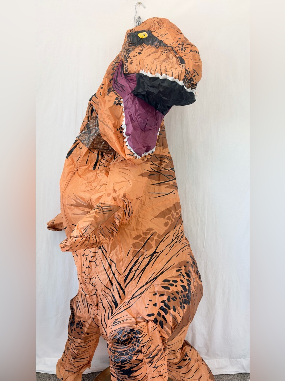 Rubie's Original Jurassic Age Inflatable T-Rex Adult Costume blow-up dinosaur